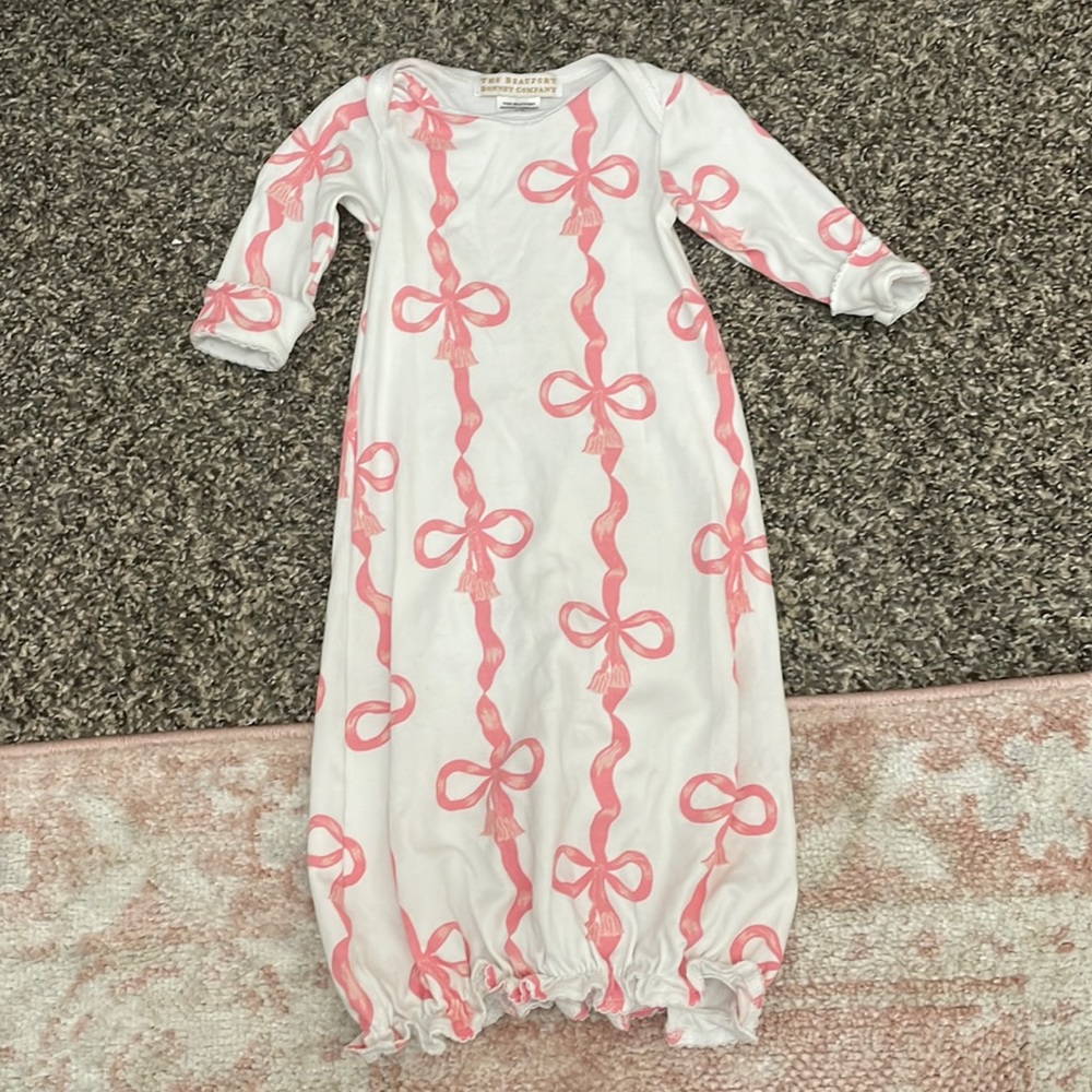 The Beaufort company 0-3 bow gown